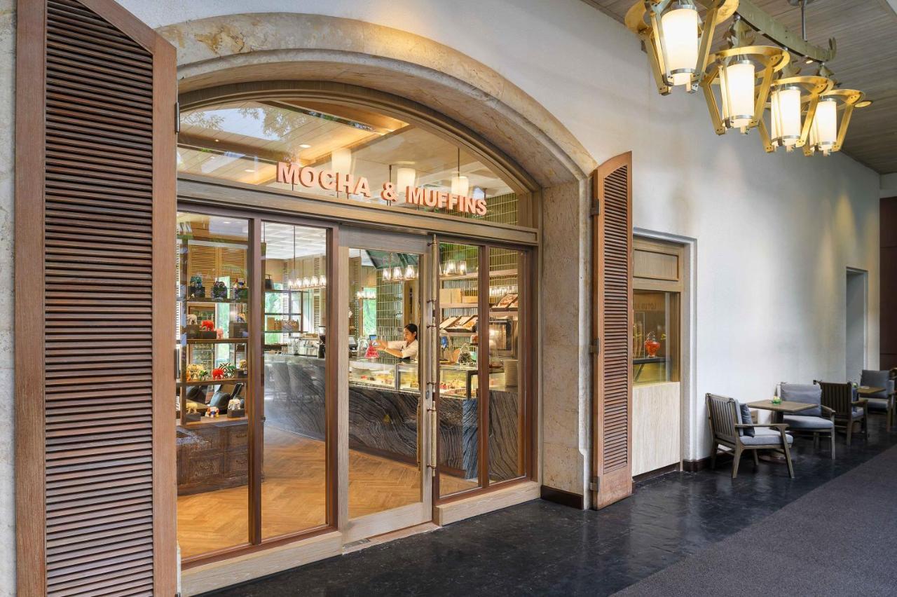 Anantara Siam Bangkok Hotel Exterior foto Mocha & Muffins
